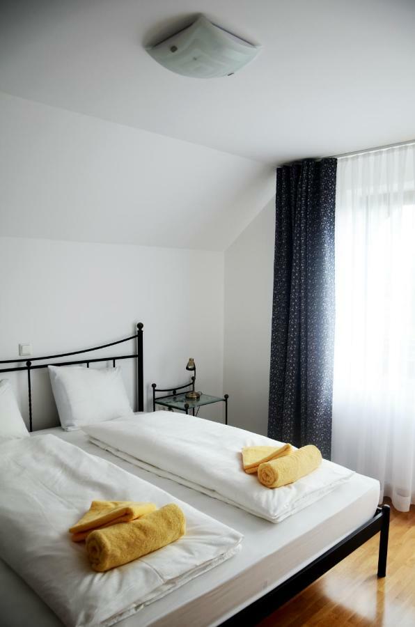 Apartment Galerija Radovljica Extérieur photo