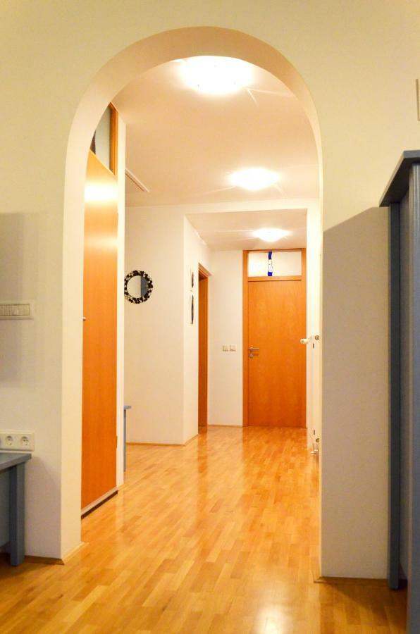 Apartment Galerija Radovljica Extérieur photo