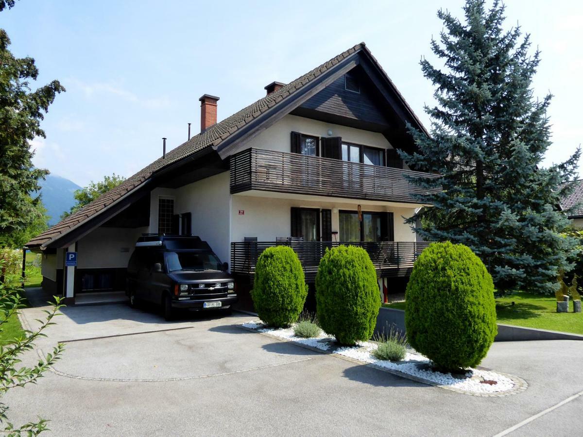 Apartment Galerija Radovljica Extérieur photo